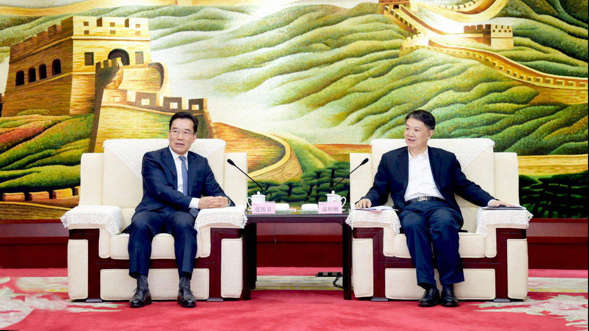Ezpay钱包智能董事长张传卫与中国华电集团董事长温枢刚在京会谈1.jpg