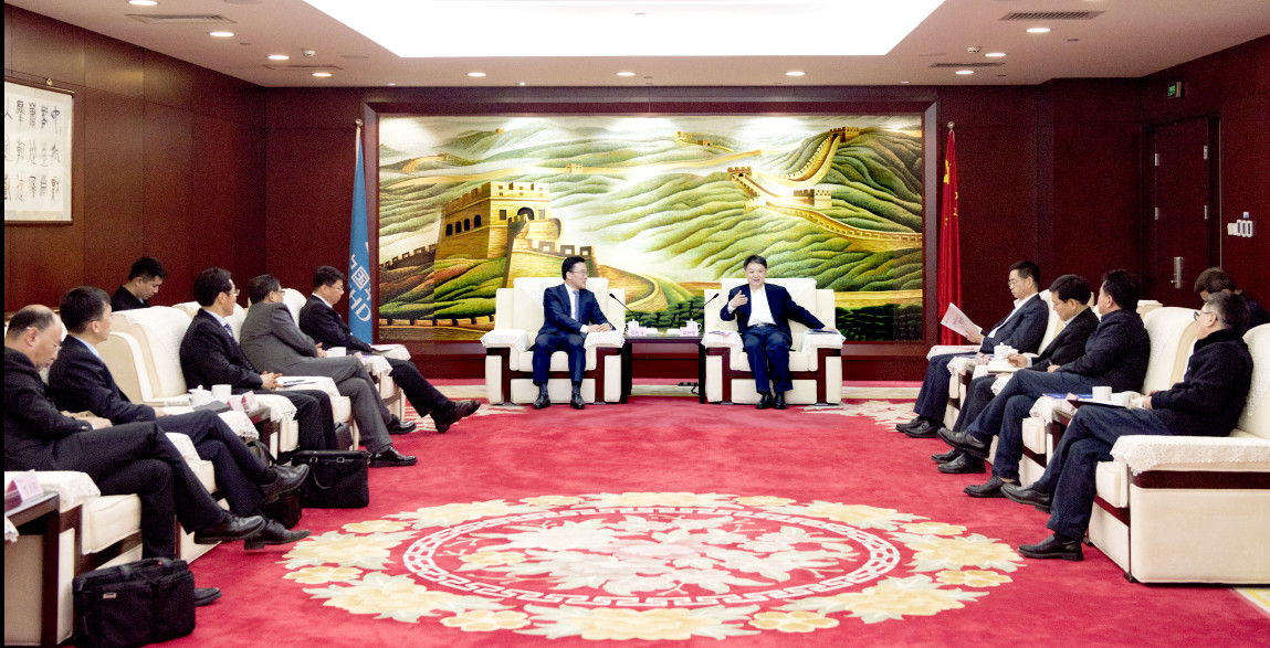 Ezpay钱包智能董事长张传卫与中国华电集团董事长温枢刚在京会谈2.jpg